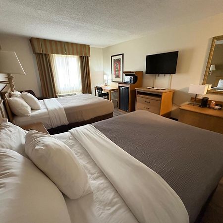 Quality Inn Perrysburg Exterior photo