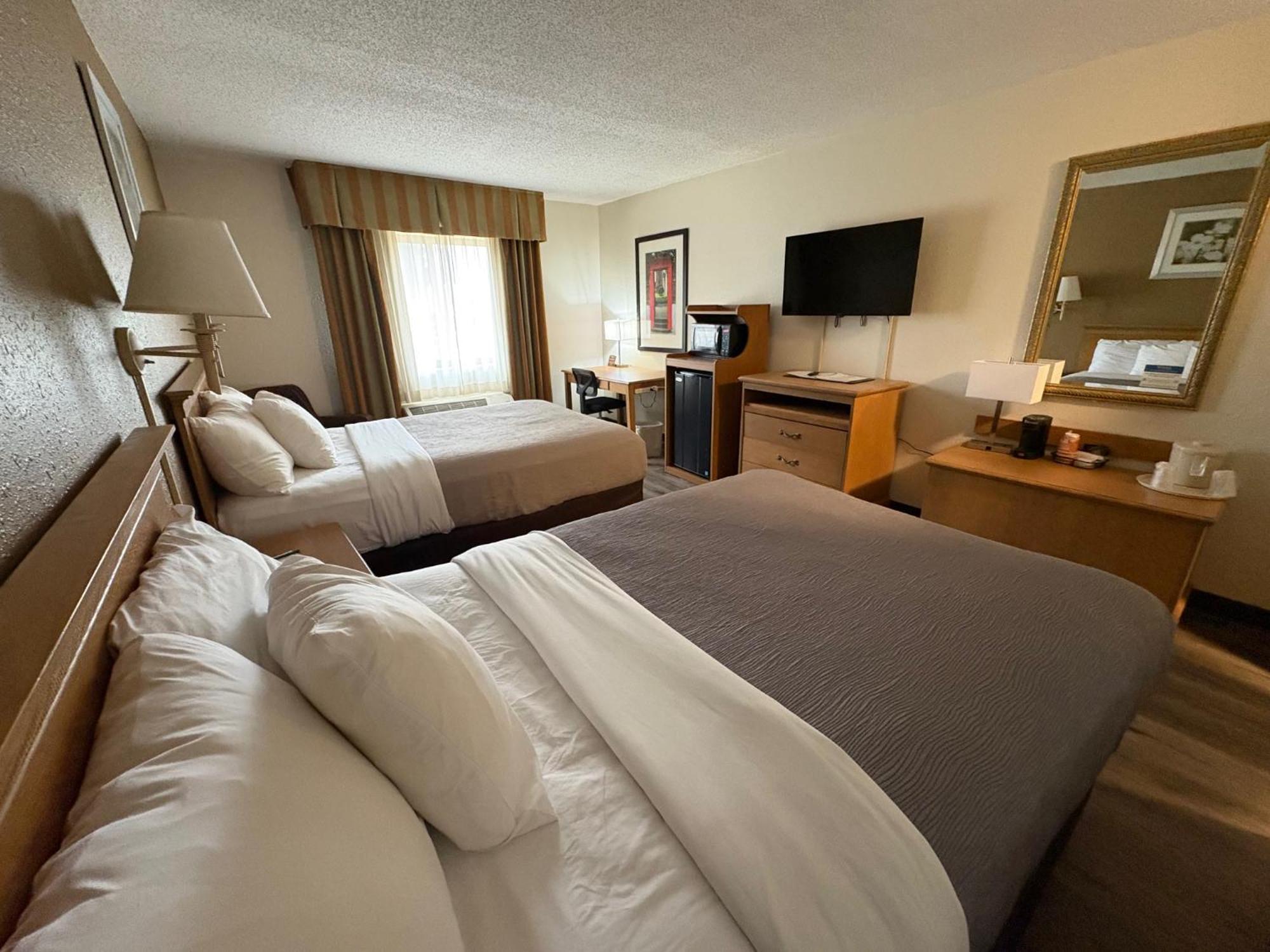 Quality Inn Perrysburg Exterior photo