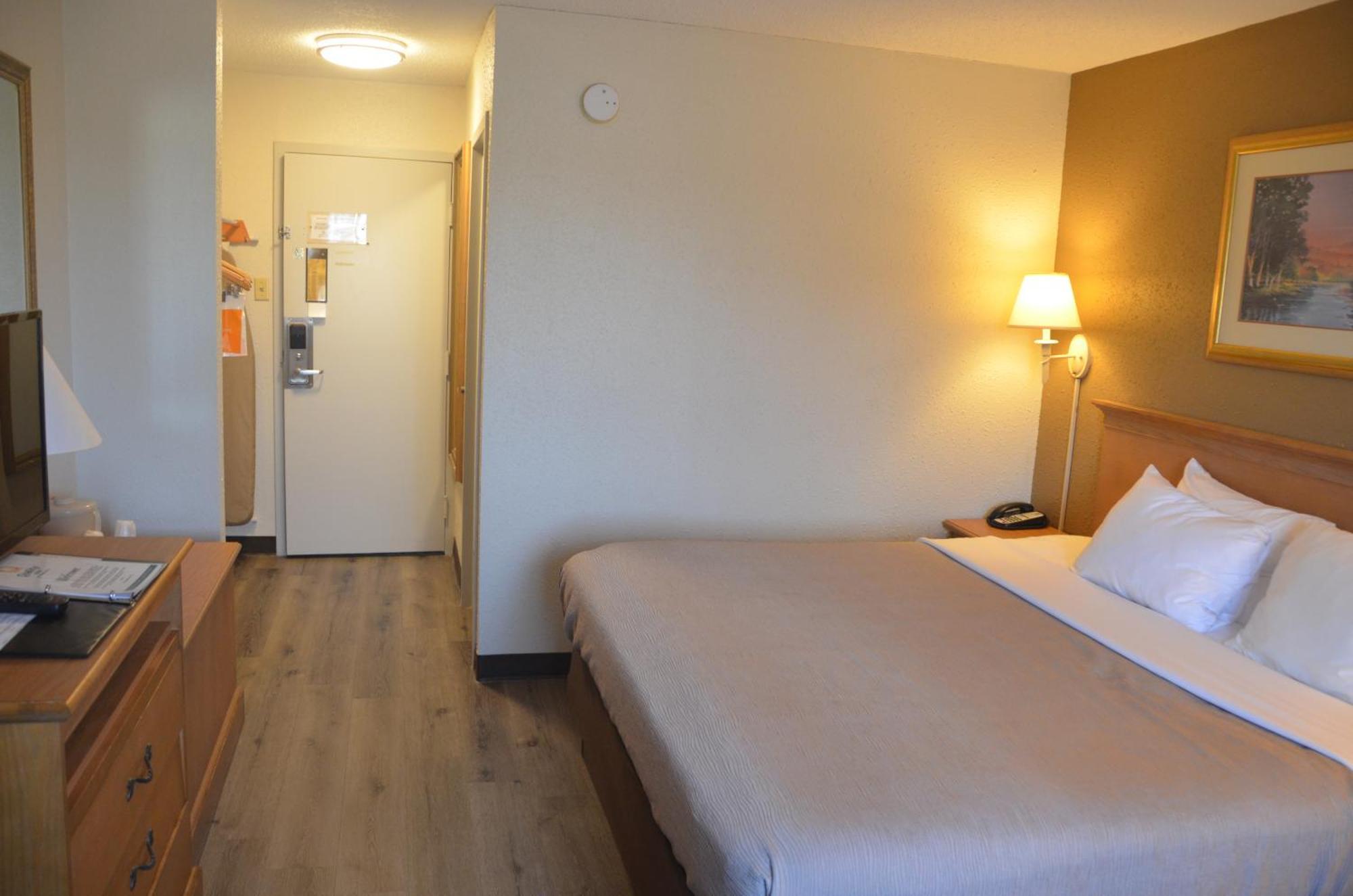 Quality Inn Perrysburg Exterior photo